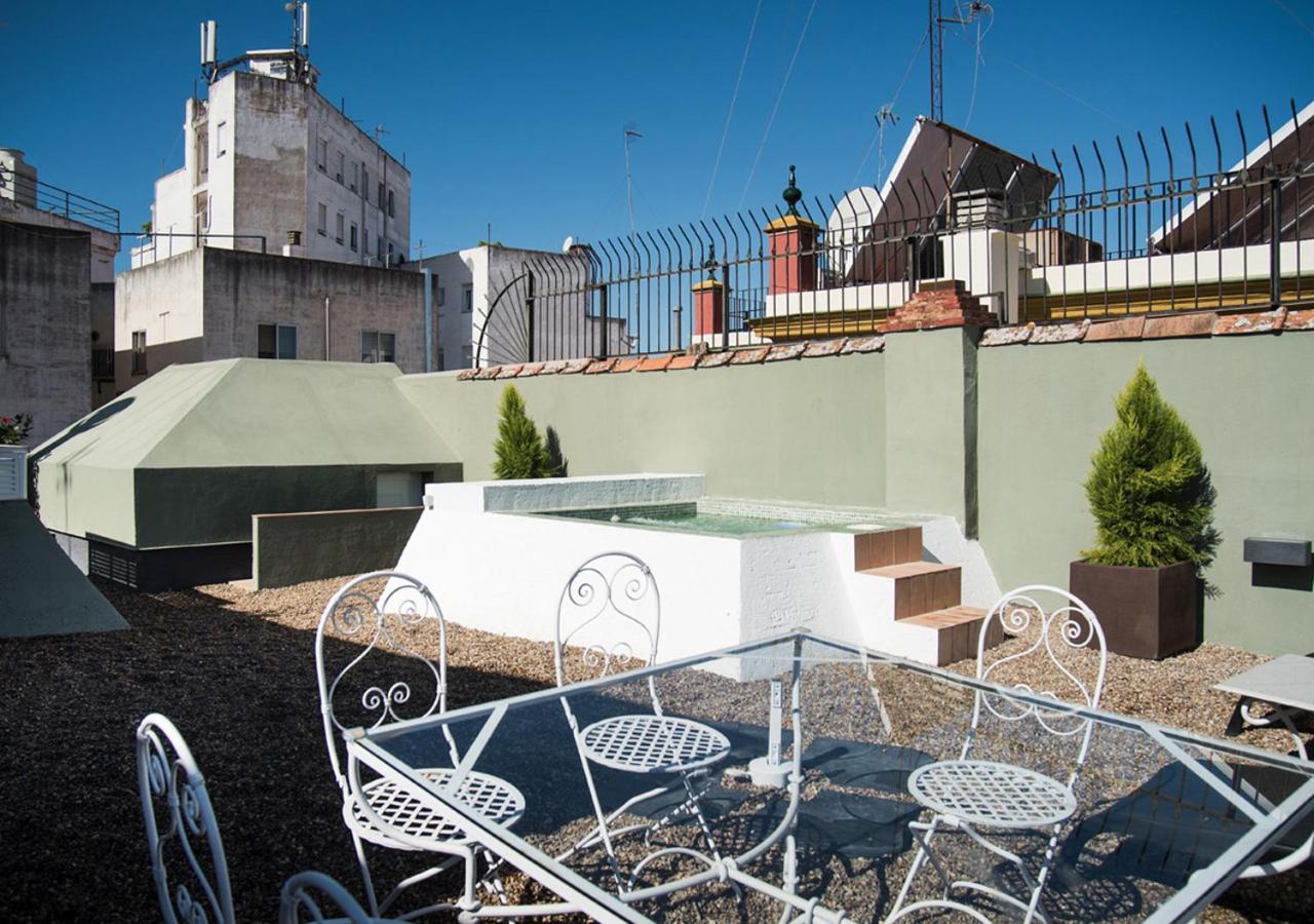 Slow Suites Maestranza Seville Exterior photo
