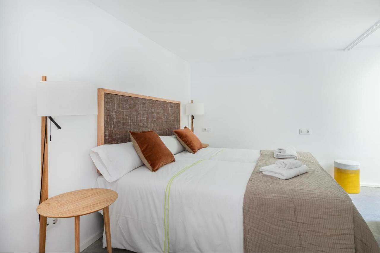 Slow Suites Maestranza Seville Exterior photo